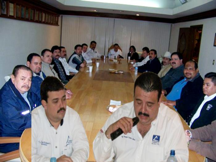 Armando Treviño, electo presidente de CANACO